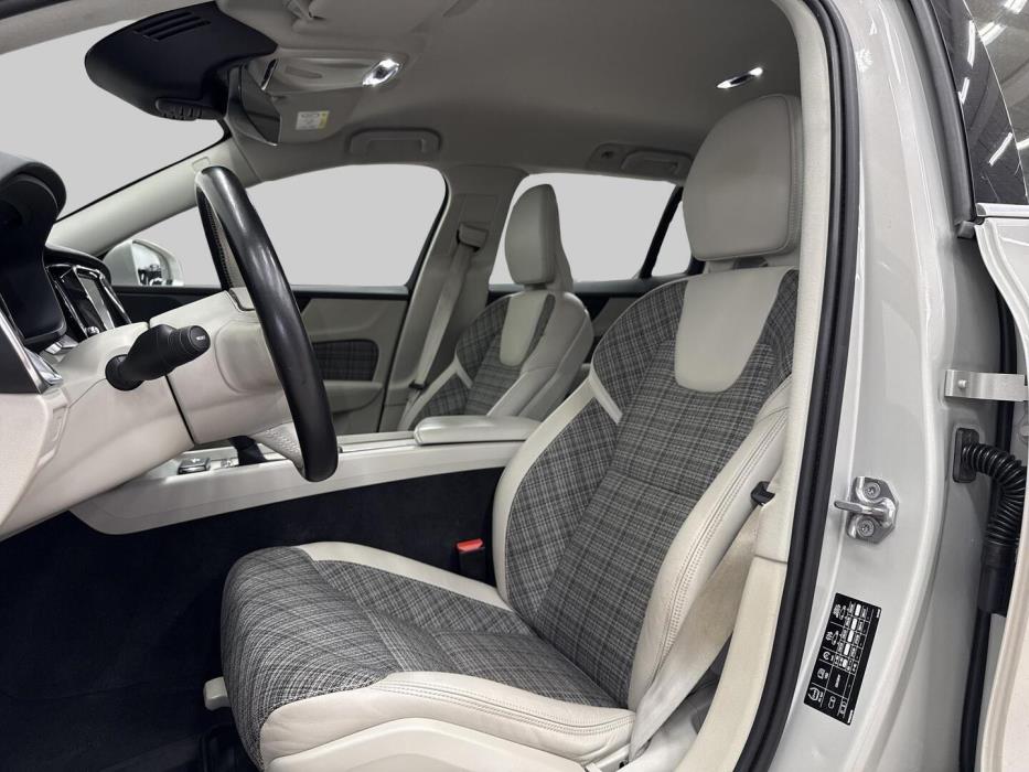 VOLVO V60 2018
