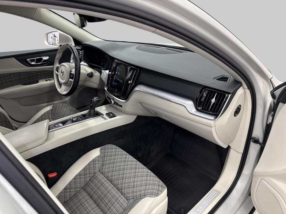 VOLVO V60 2018