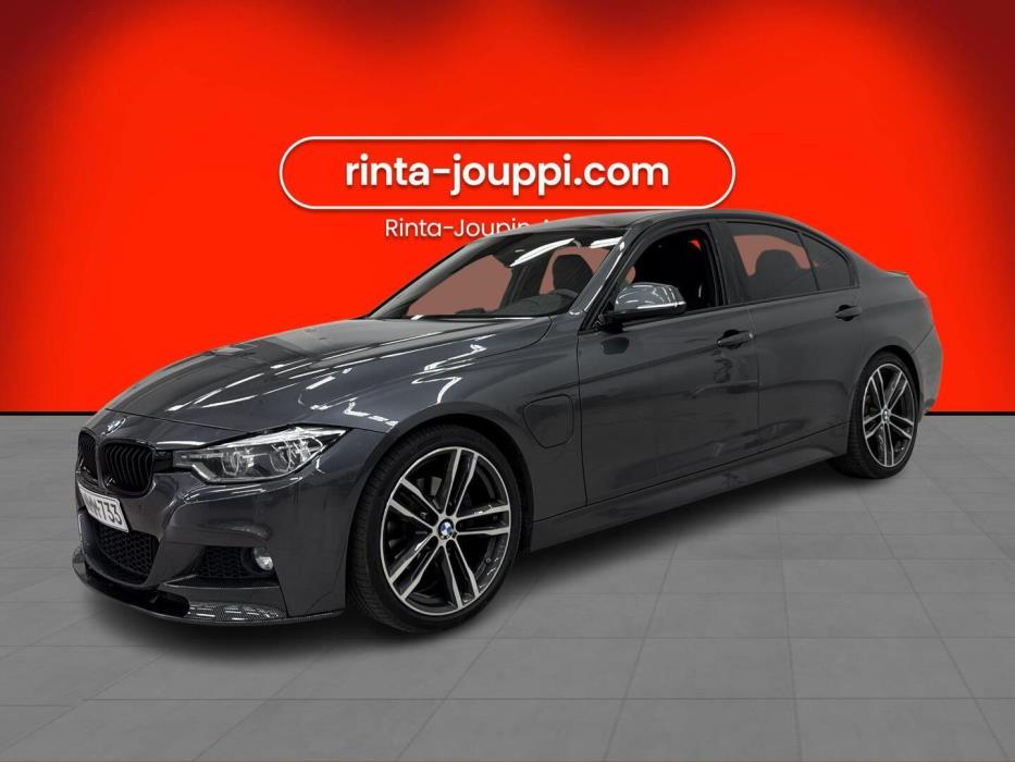 BMW 330 2018