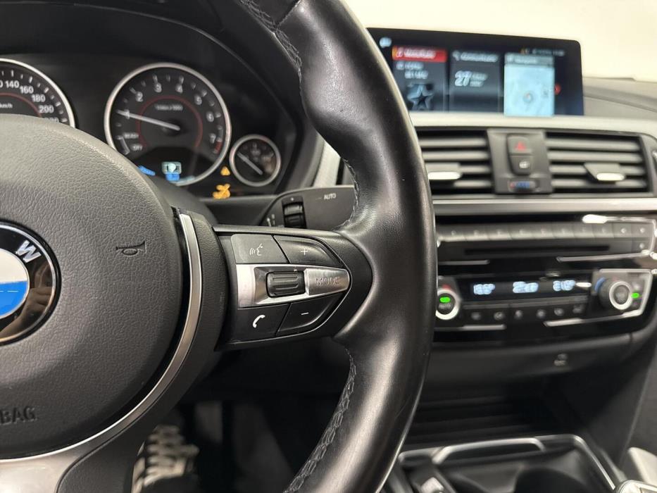 BMW 330 2018