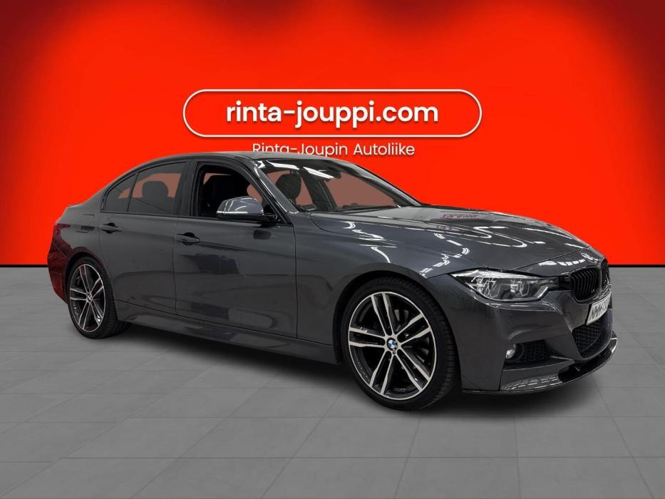 BMW 330 2018