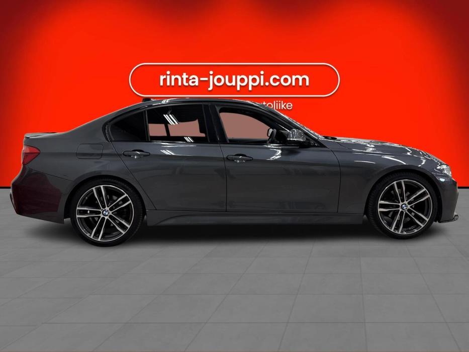 BMW 330 2018