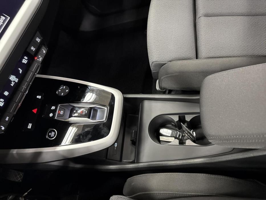 AUDI Q4 e-tron 2023