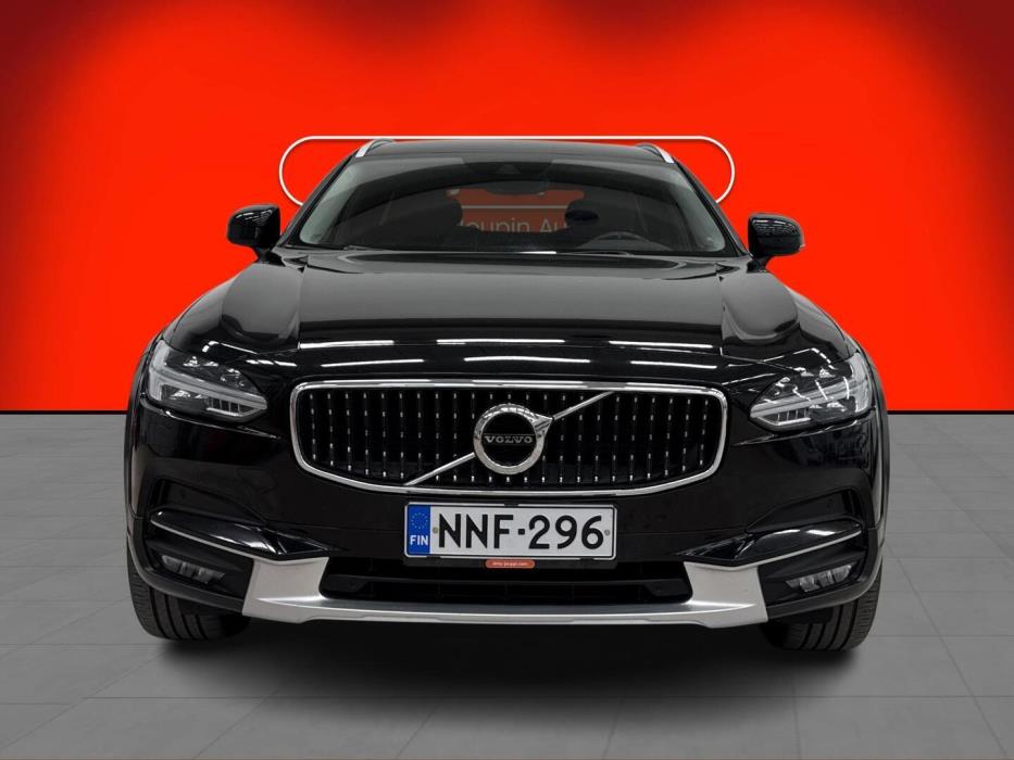 VOLVO V90 Cross Country 2018