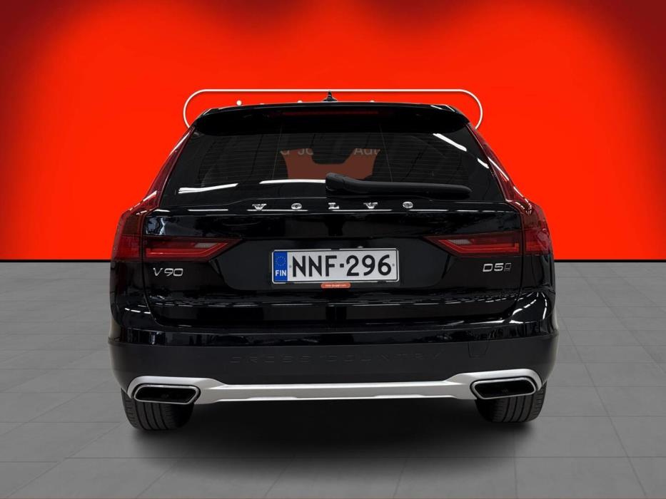 VOLVO V90 Cross Country 2018