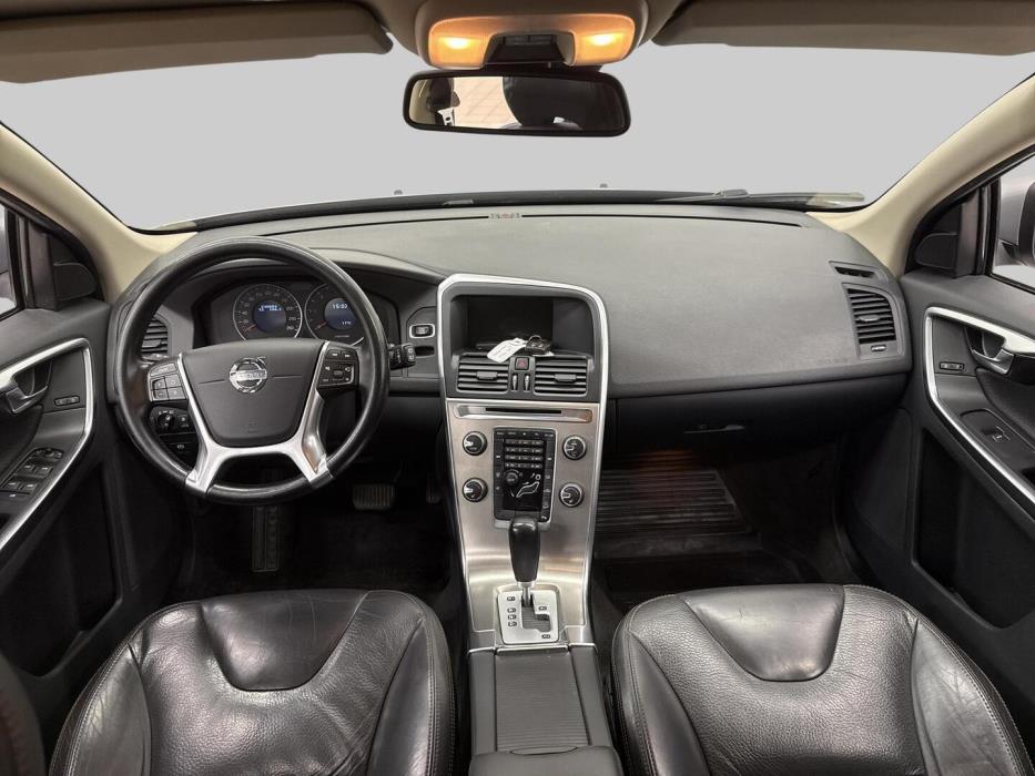 VOLVO XC60 2012