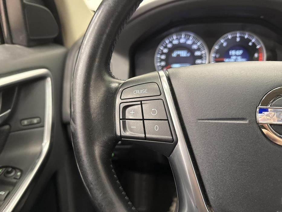 VOLVO XC60 2012
