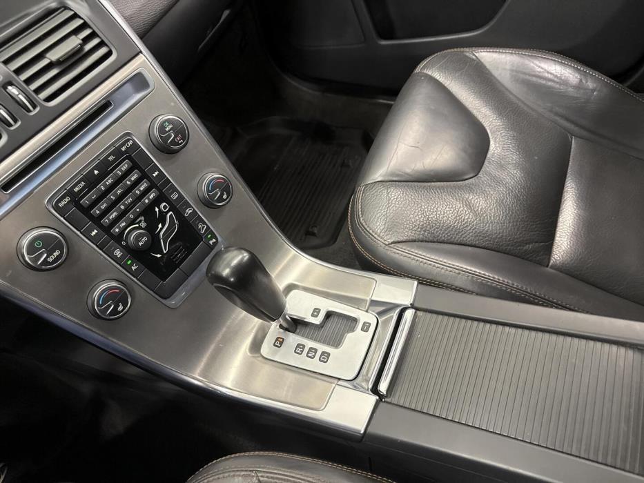 VOLVO XC60 2012