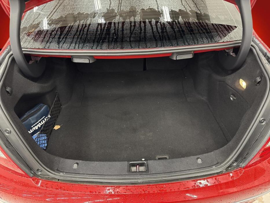 MERCEDES-BENZ C 2012