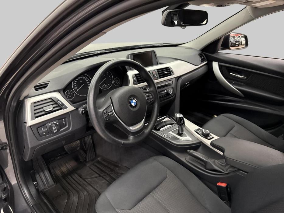 BMW 320 2013