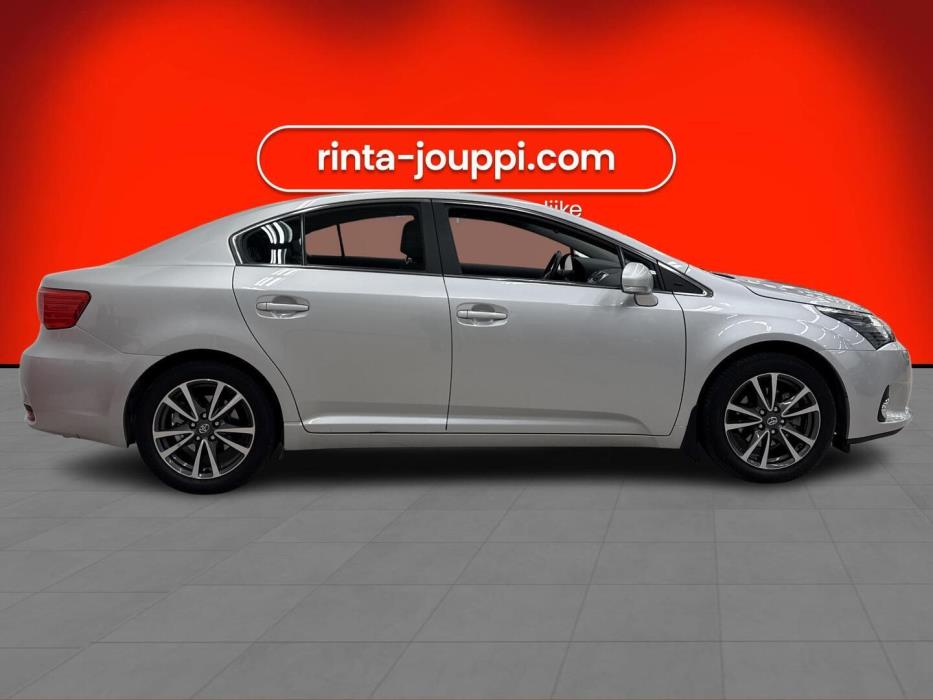 TOYOTA Avensis 2013