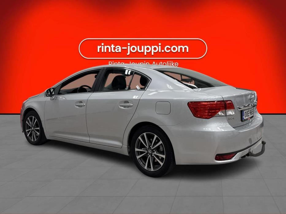 TOYOTA Avensis 2013