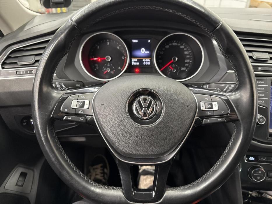 VOLKSWAGEN Tiguan 2016