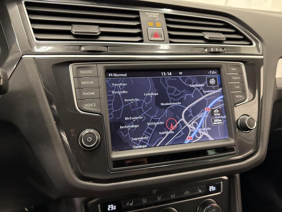 VOLKSWAGEN Tiguan 2016