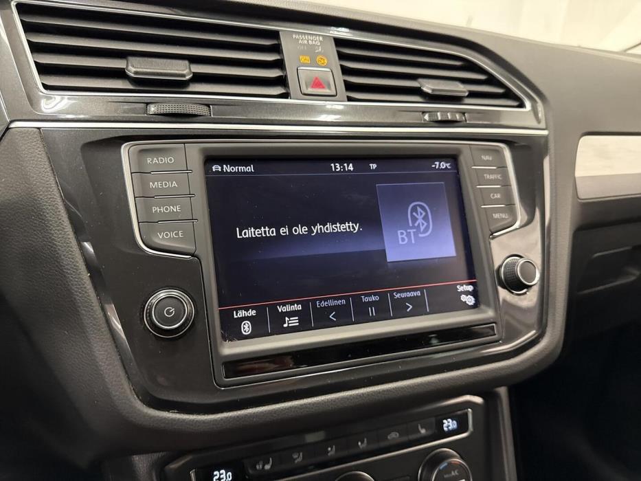 VOLKSWAGEN Tiguan 2016