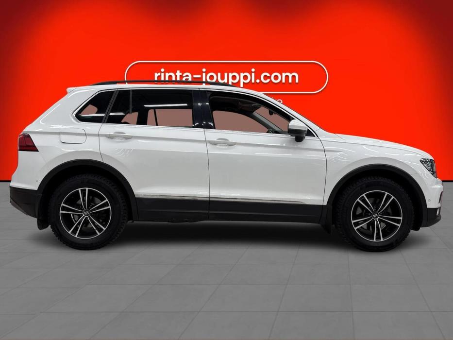 VOLKSWAGEN Tiguan 2016