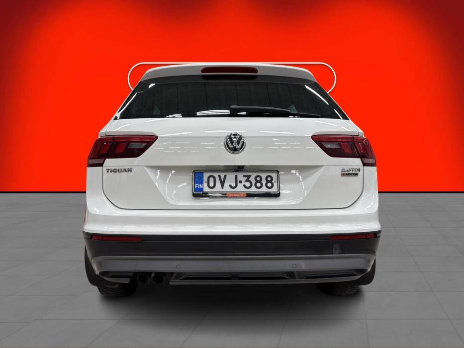 VOLKSWAGEN Tiguan 2016