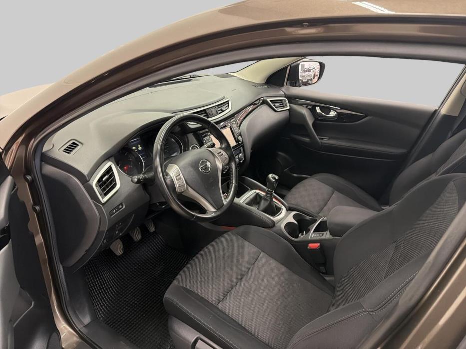 NISSAN Qashqai 2017