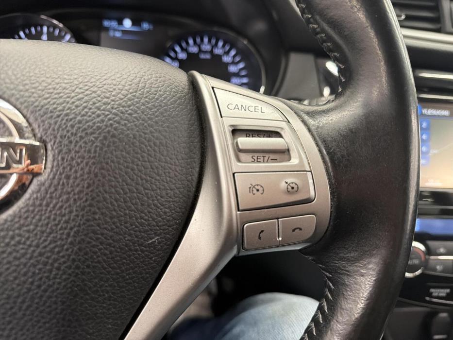 NISSAN Qashqai 2017