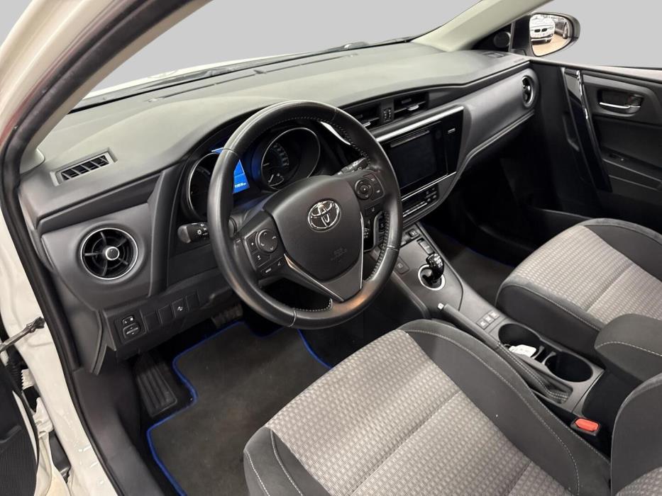 TOYOTA Auris 2018