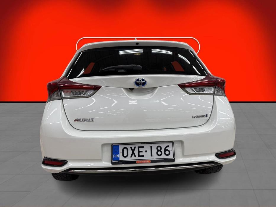 TOYOTA Auris 2018