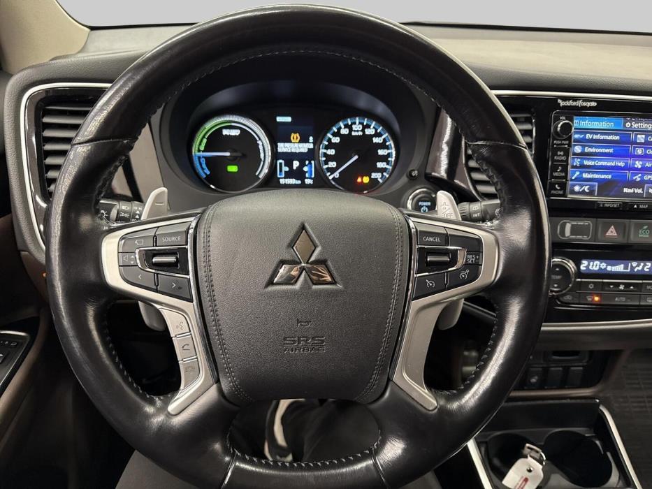 MITSUBISHI Outlander PHEV 2016