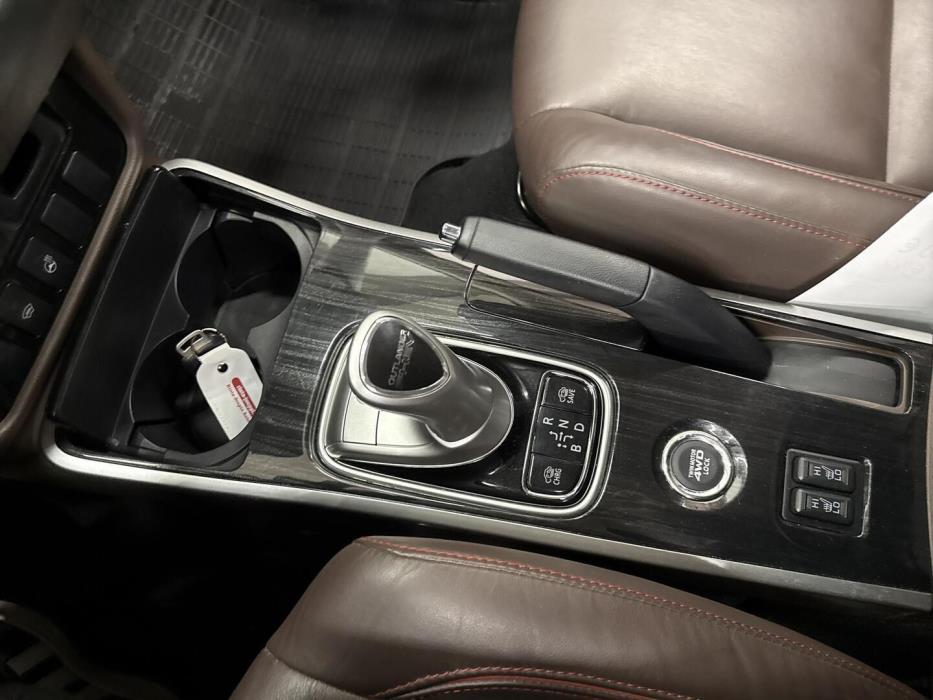 MITSUBISHI Outlander PHEV 2016