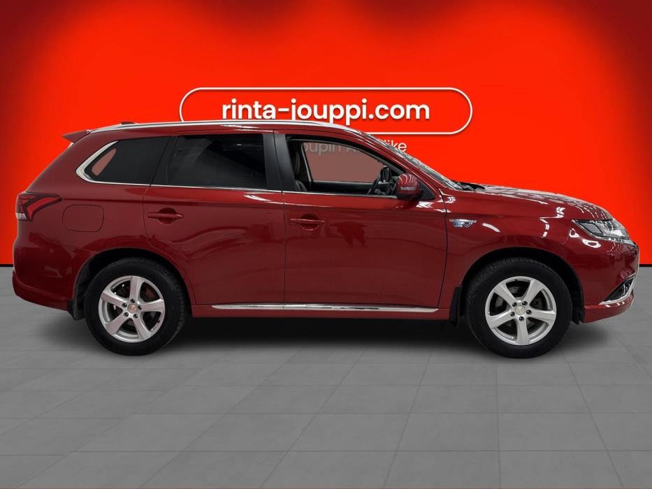 MITSUBISHI Outlander PHEV 2016