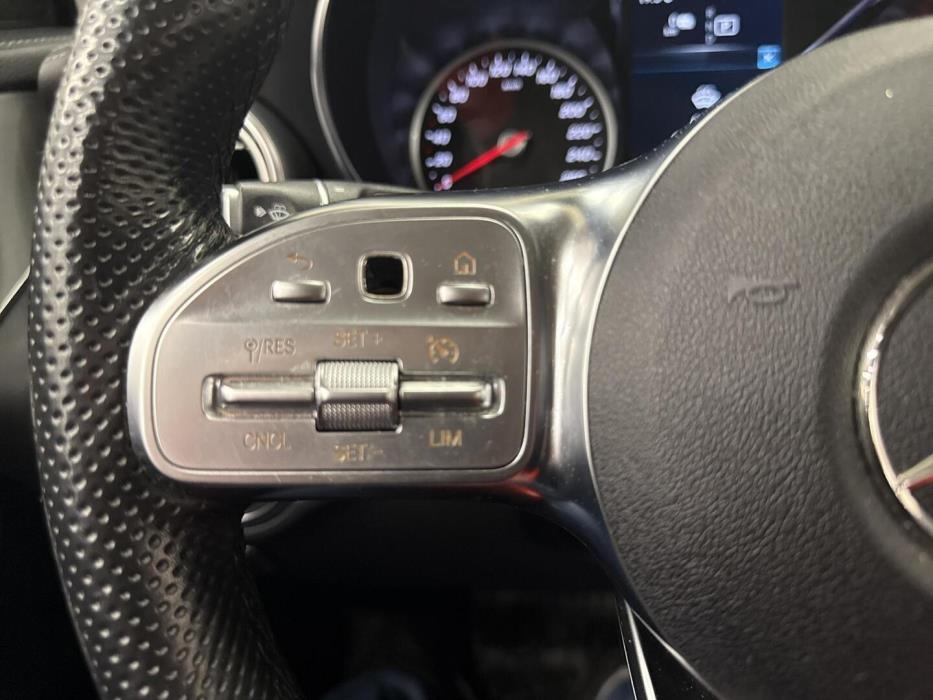 MERCEDES-BENZ GLC 2022