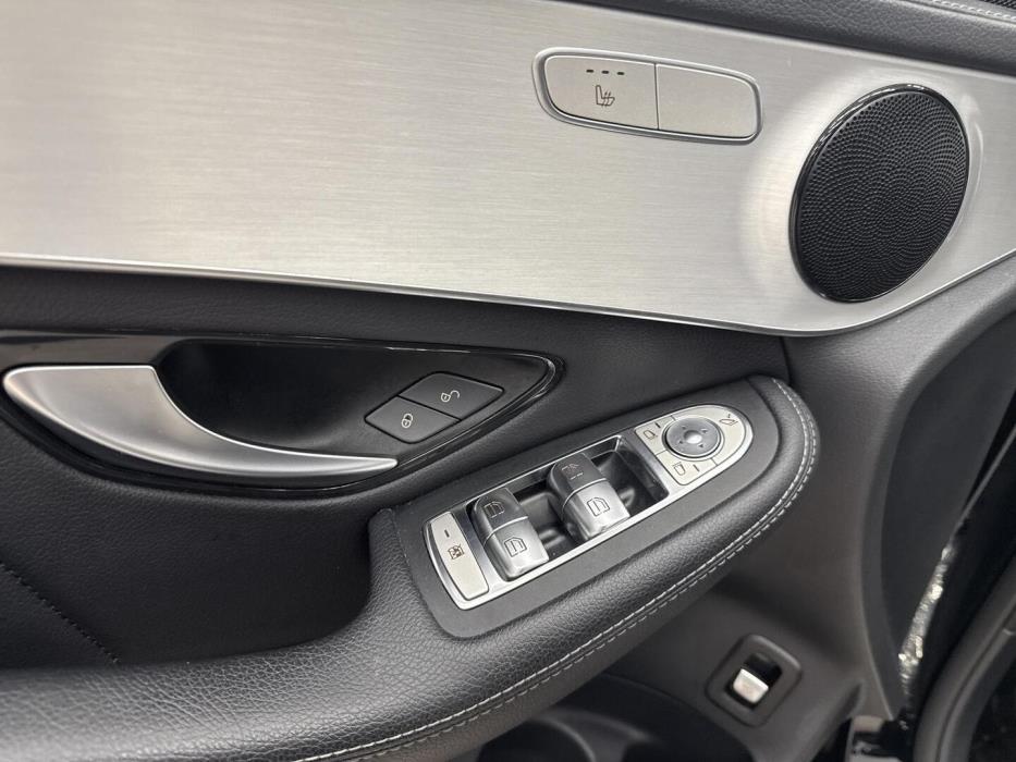 MERCEDES-BENZ GLC 2022