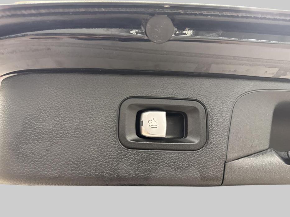 MERCEDES-BENZ GLC 2022