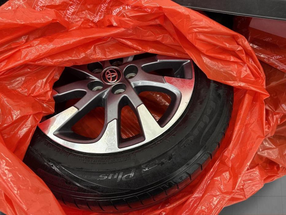 TOYOTA Prius Plug-in 2022