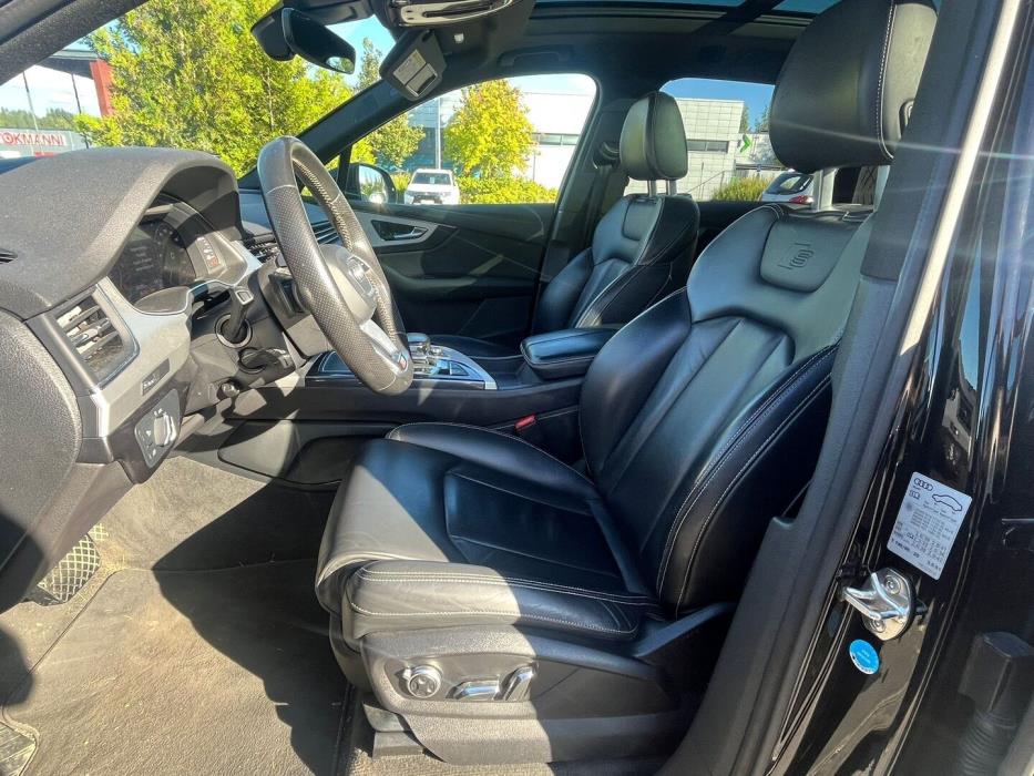 AUDI Q7 2016