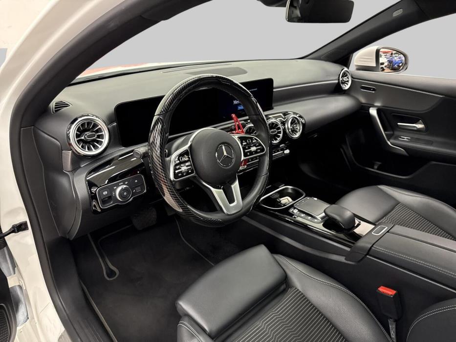 MERCEDES-BENZ A 2023