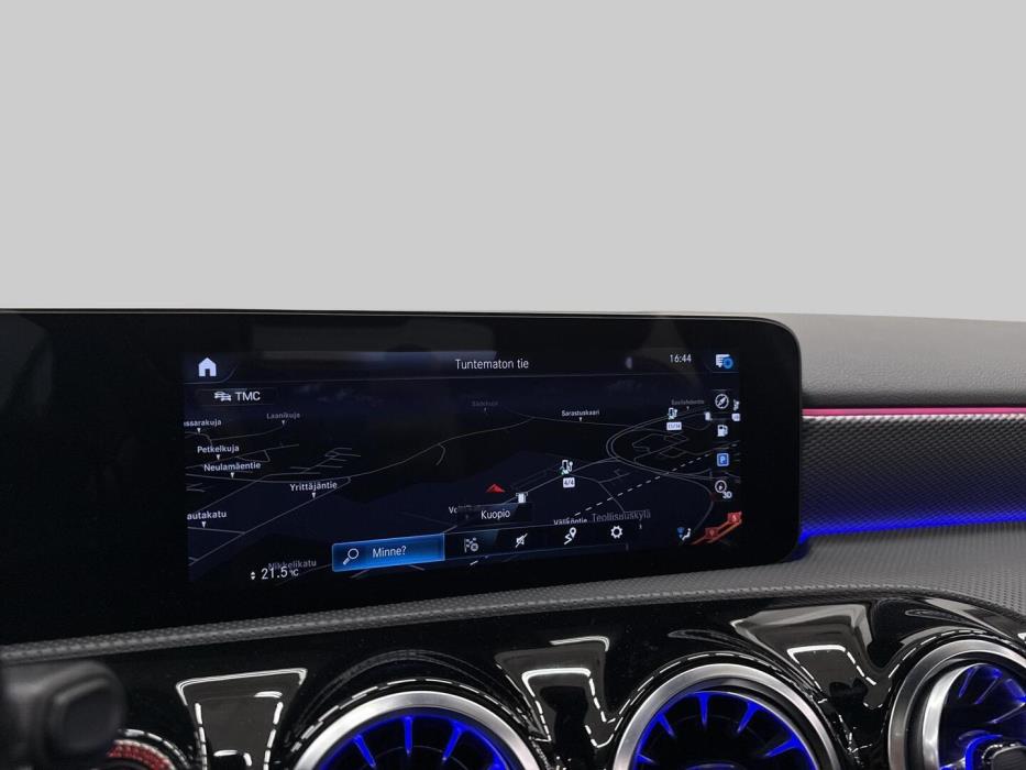 MERCEDES-BENZ A 2023