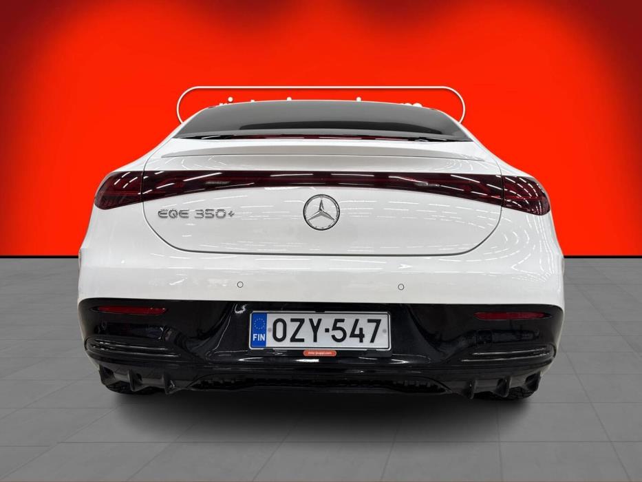 MERCEDES-BENZ EQE 2022