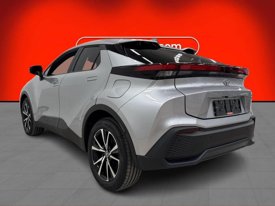 TOYOTA C-HR 2025