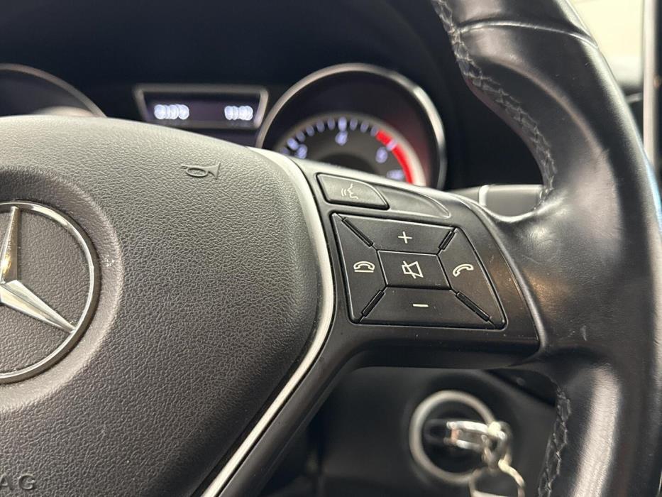 MERCEDES-BENZ CLA 2013