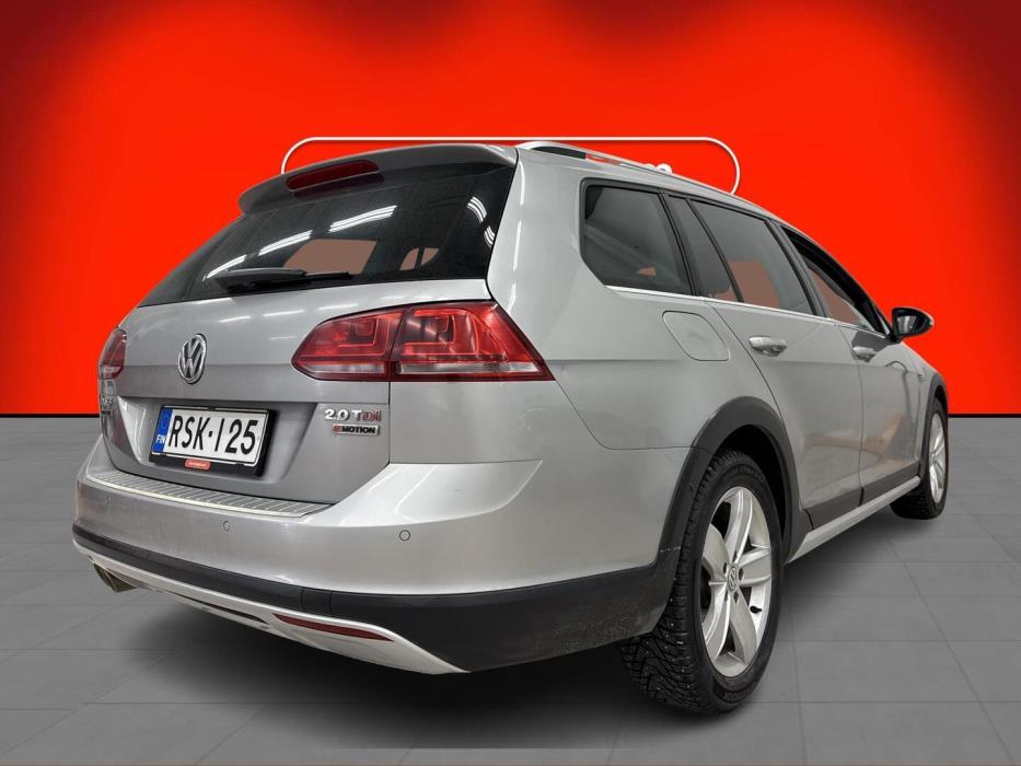 VOLKSWAGEN Golf 2016