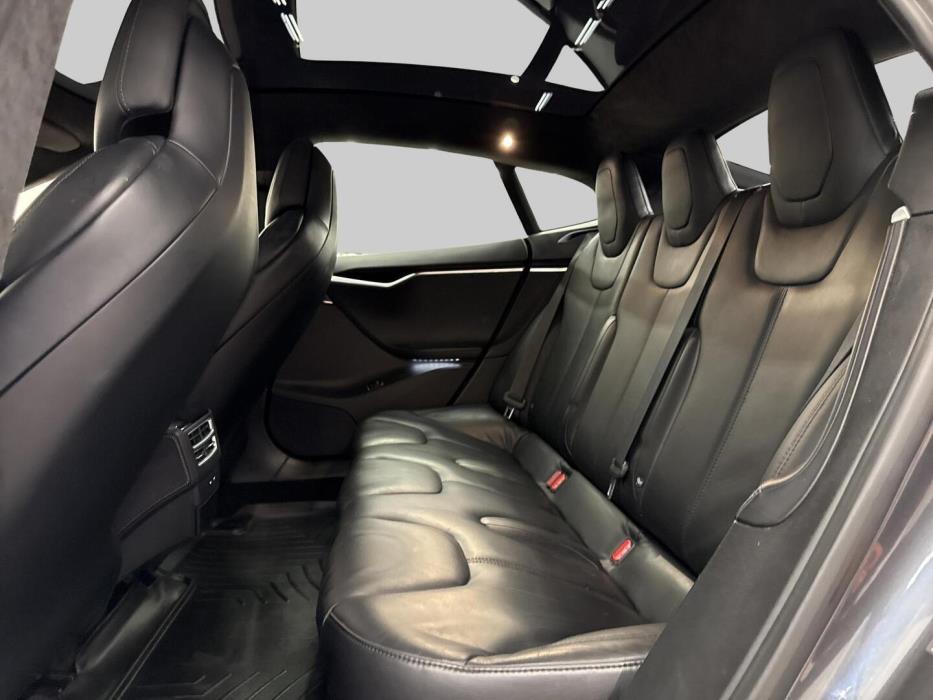 TESLA Model S 2017