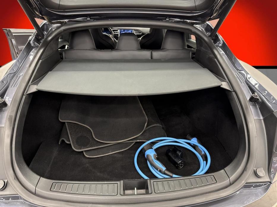 TESLA Model S 2017
