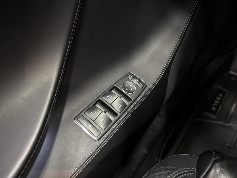 TESLA Model S 2017