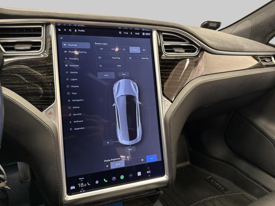 TESLA Model S 2017