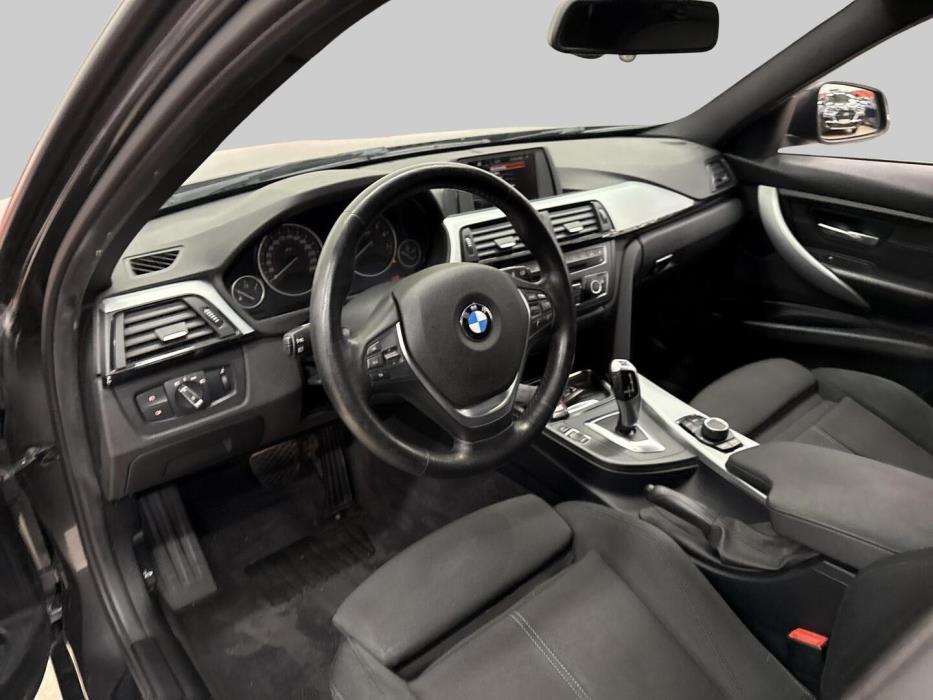 BMW 320 2015