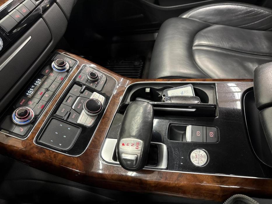 AUDI A8 2010