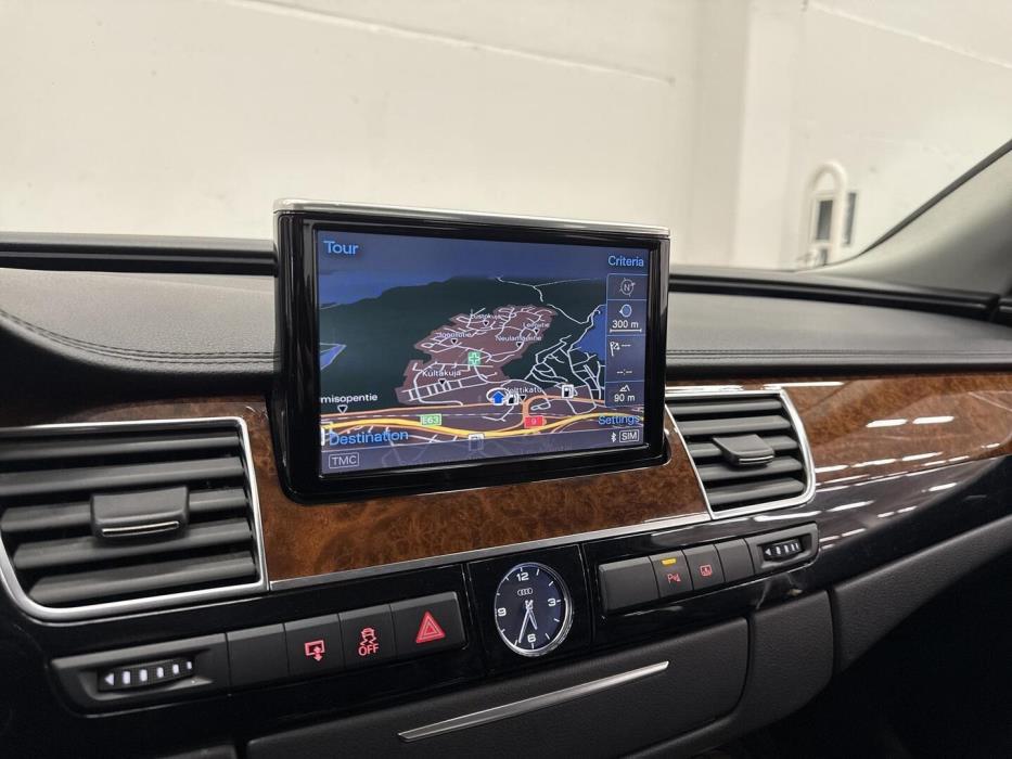 AUDI A8 2010