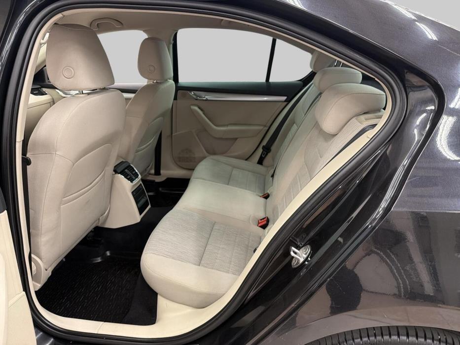 SKODA Octavia 2016