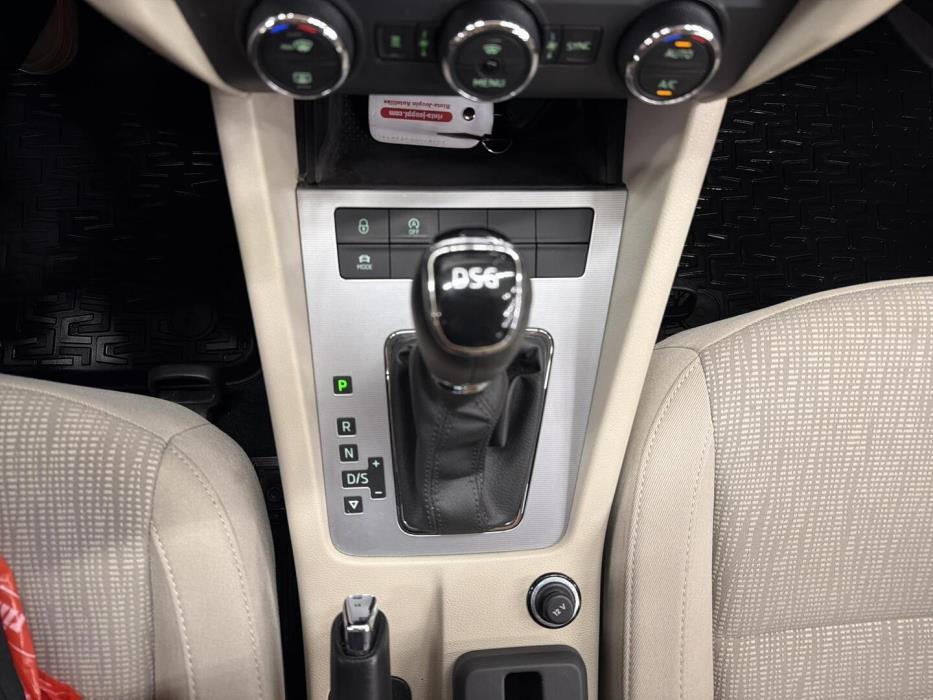 SKODA Octavia 2016