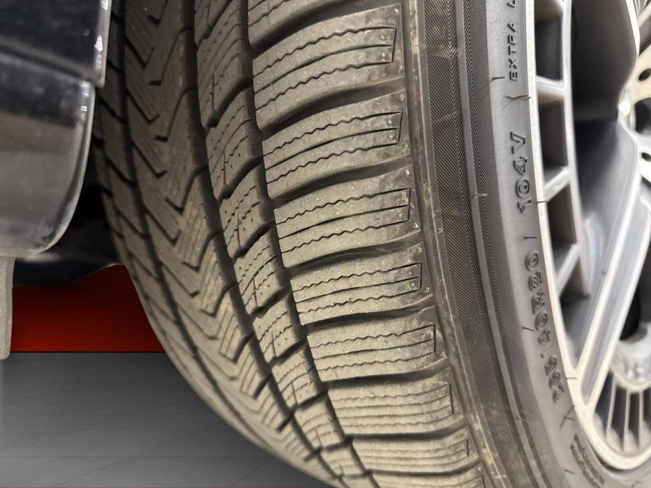 MERCEDES-BENZ EQE 2024