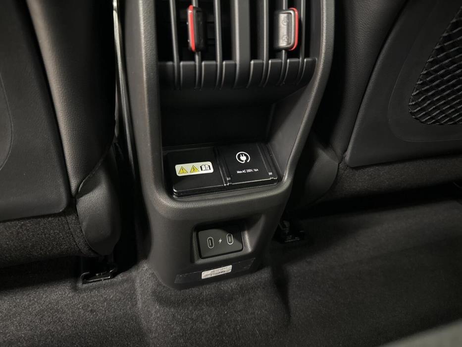 HYUNDAI KONA ELECTRIC 2025